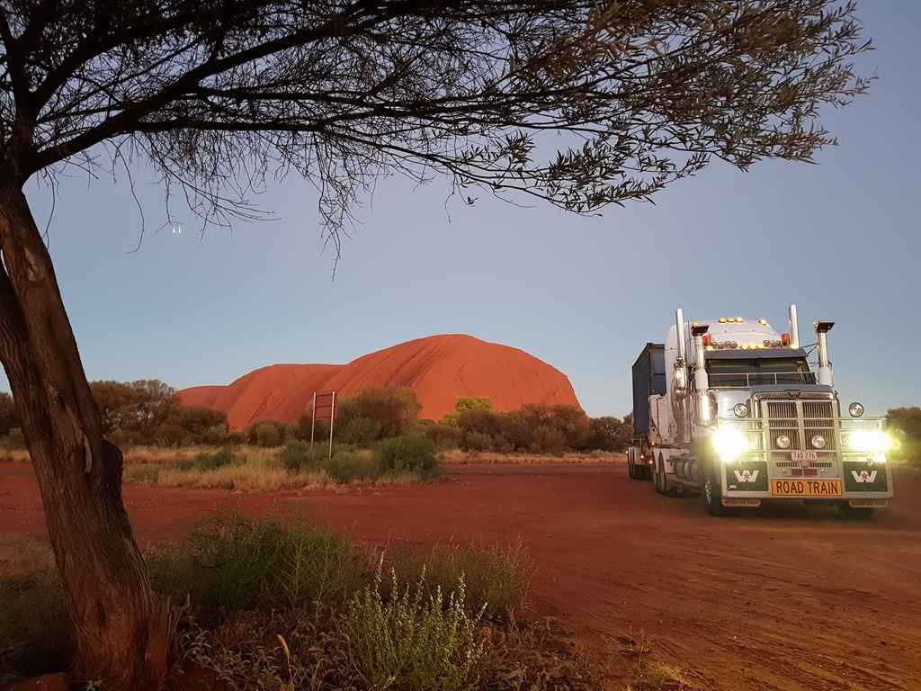Central Australian Sidelifter Haulage image