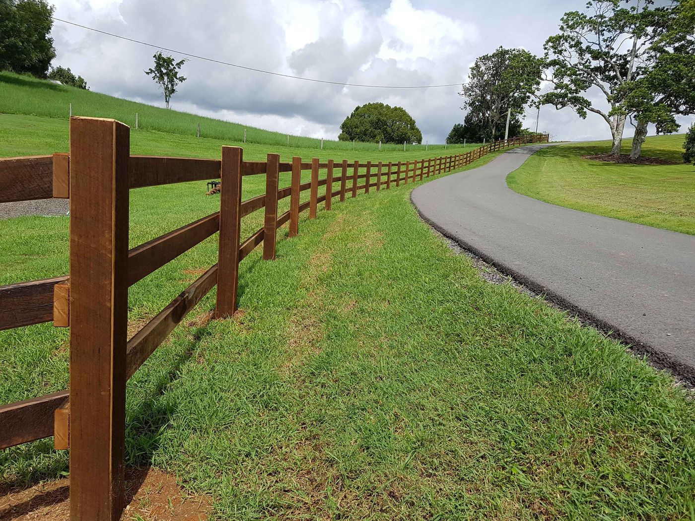 Diamond Certified Experts: Wood Fence Replacement & Maintenance
